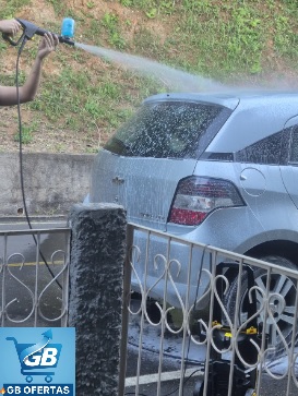 Destaca-se Imagem Enviada por Comprador Lavando o Carro com a Lavadora De Alta Pressão The Black Tools