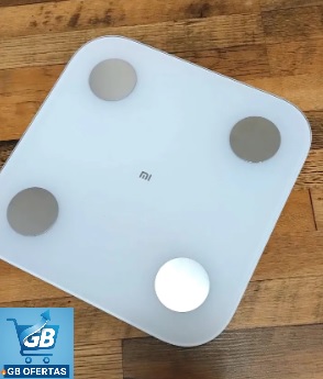 Destaca-se Imagem Enviada e Avaliada por Comprador da Balança Corporal Inteligente Bioimpedância Xiaomi Mi Body 2 no Chão