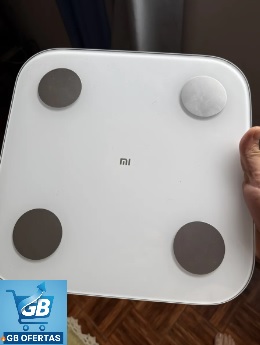 Destaca-se Imagem Enviada e Avaliada por Comprador da Balança Corporal Inteligente Bioimpedância Xiaomi Mi Body 2 na Mão