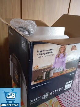 Panela de Pressão Elétrica Electrolux por Rita Lobo 6L Preta Experience Digital PCC20 Real3 Destaca-se Imagem Enviada e Avaliada da Panela de Pressão Elétrica Electrolux 6L na Caixa