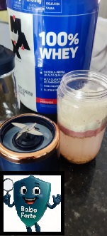 Whey Protein Concentrado Max Titanium 900g Sabor Baunilha Real1 Destaca-se Imagem Enviada e Avaliada por Comprador do Whey Protein Concentrado Max Titanium 900g Sabor Baunilha em Uso