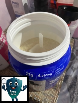 Whey Protein Concentrado Max Titanium 900g Sabor Baunilha Real2 Destaca-se Imagem Enviada e Avaliada por Comprador do Pote de Whey Protein Concentrado Max Titanium 900g Sabor Baunilha