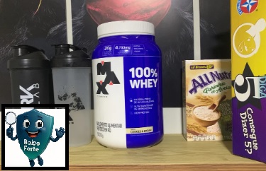 Whey Protein Concentrado Max Titanium 900g Sabor Baunilha Real4 Destaca-se Imagem Enviada e Avaliada por Comprador do Whey Protein Concentrado Max Titanium 900g Sabor Baunilha no Armário